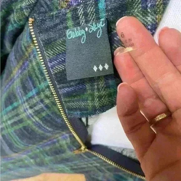 Gabby Skye Shift Dress Navy Size 6 Violet Plaid Ruffle Sleeves Cozy Fall Career - Picture 7 of 16